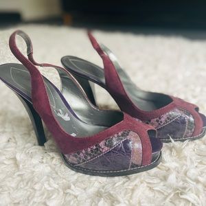 GUESS Purple Suede Peep Toe Pumps